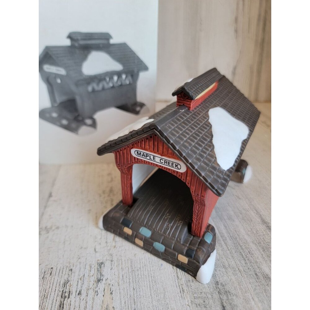 Dept 56 59870 NEW red covered bridge‎ heritage village accessory